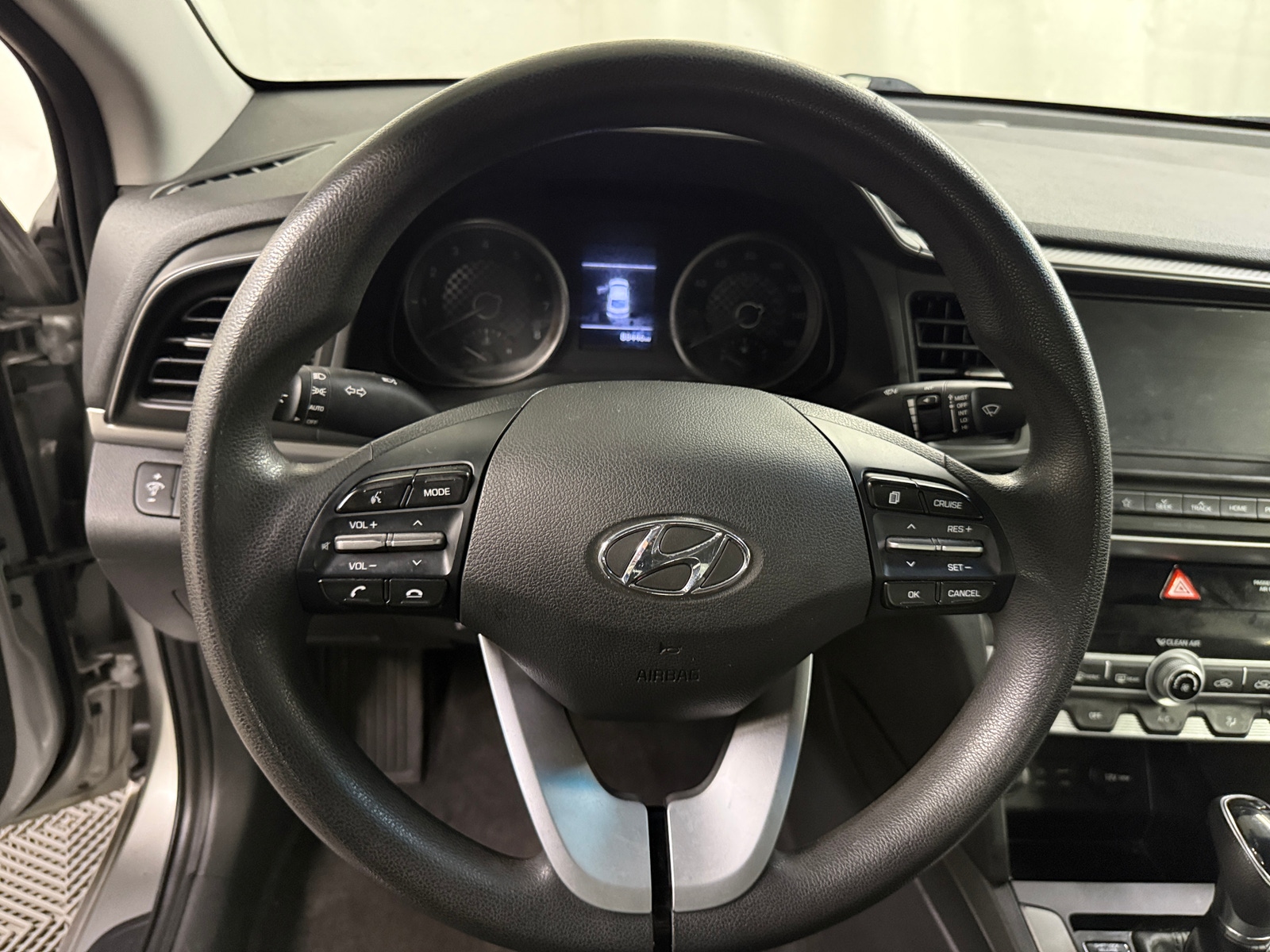 Thumbnail: 2020 Hyundai Elantra - 5