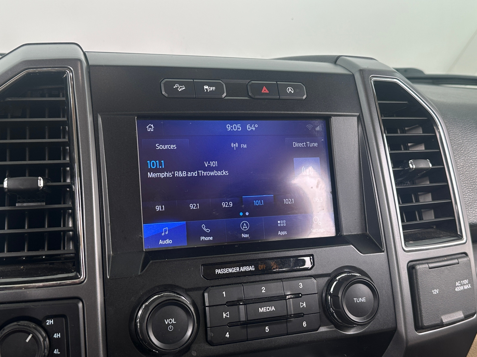 Thumbnail: 2020 Ford Econoline - 4