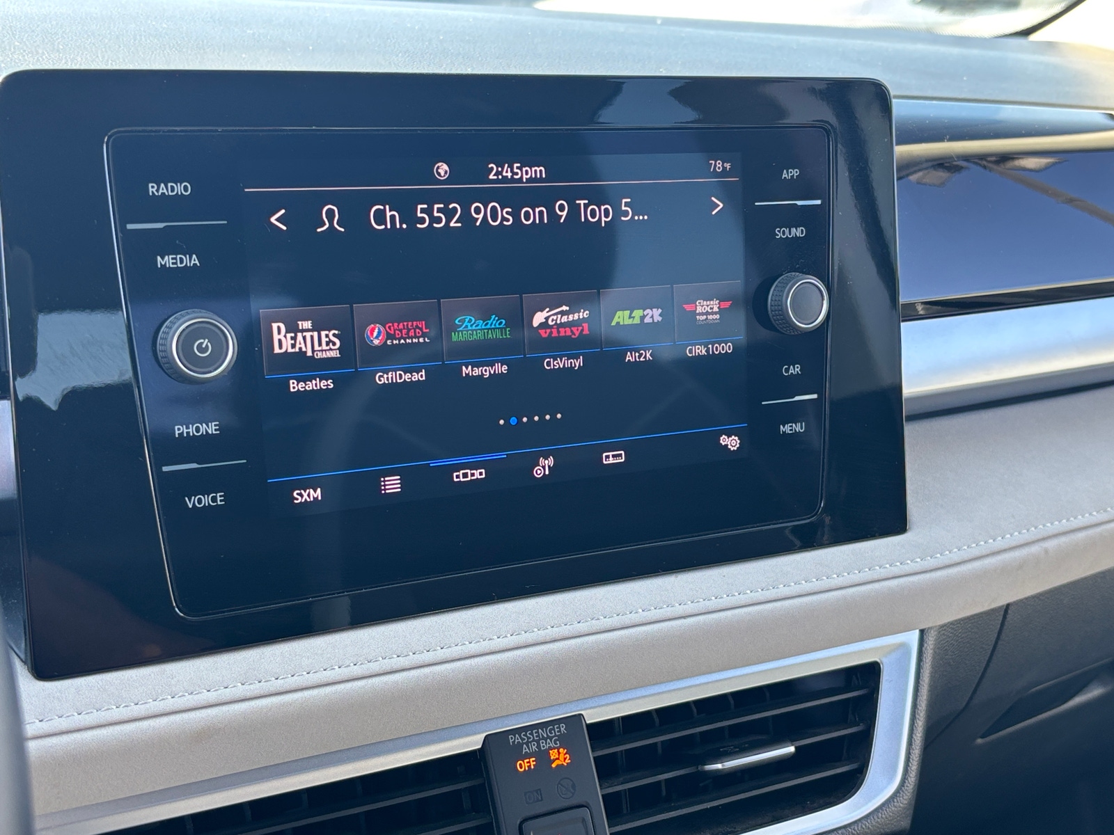 Thumbnail: 2025 Volkswagen Taos - 4