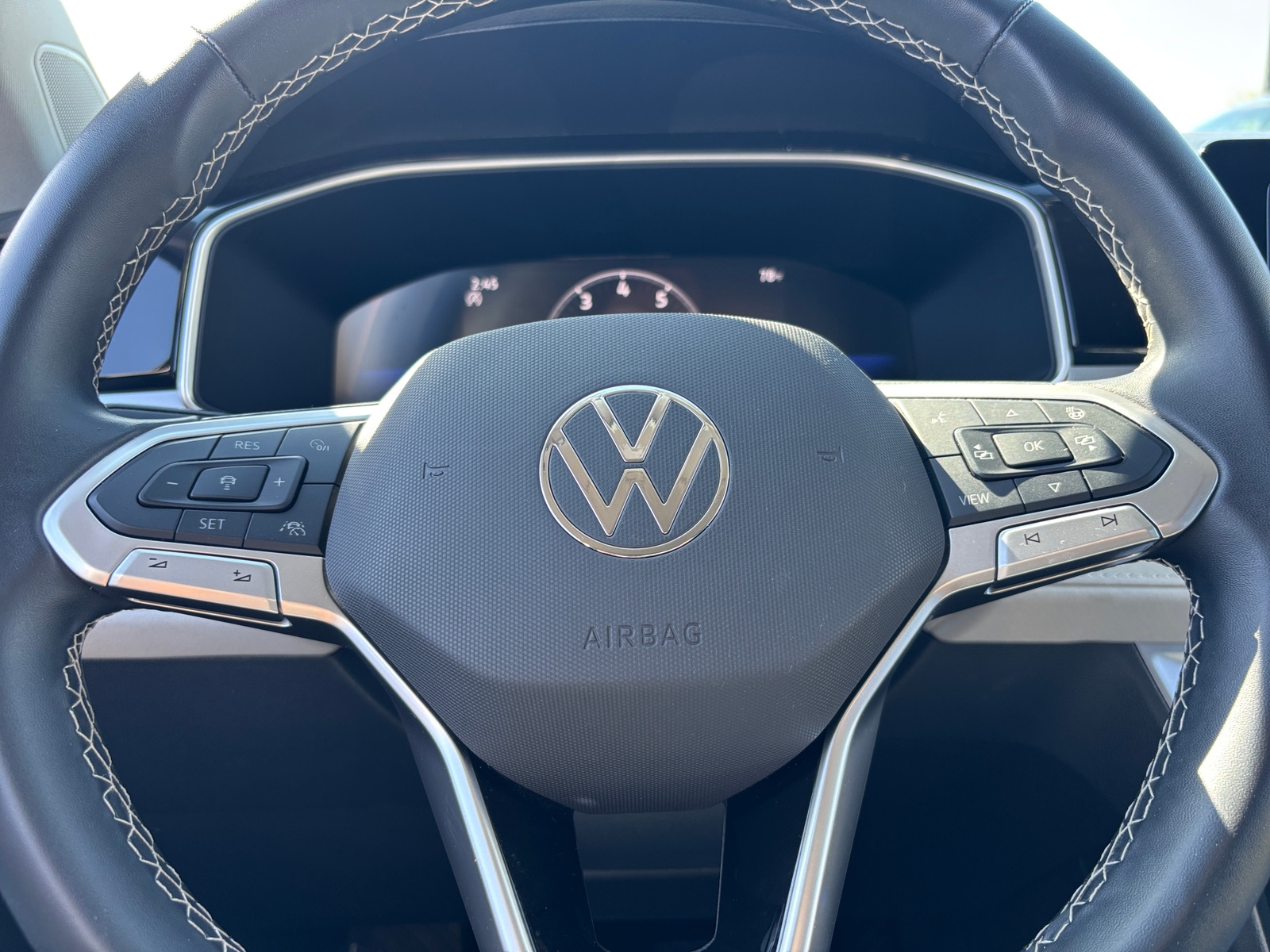 Thumbnail: 2025 Volkswagen Taos - 5