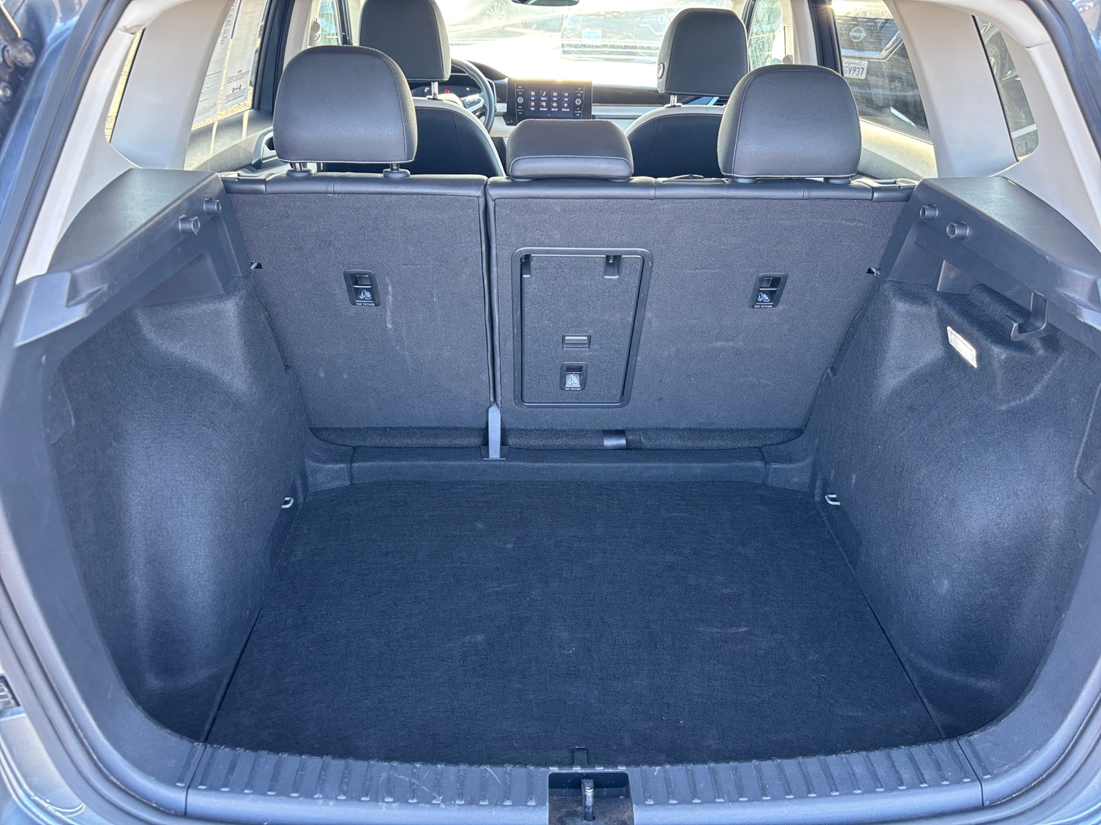 Thumbnail: 2025 Volkswagen Taos - 6