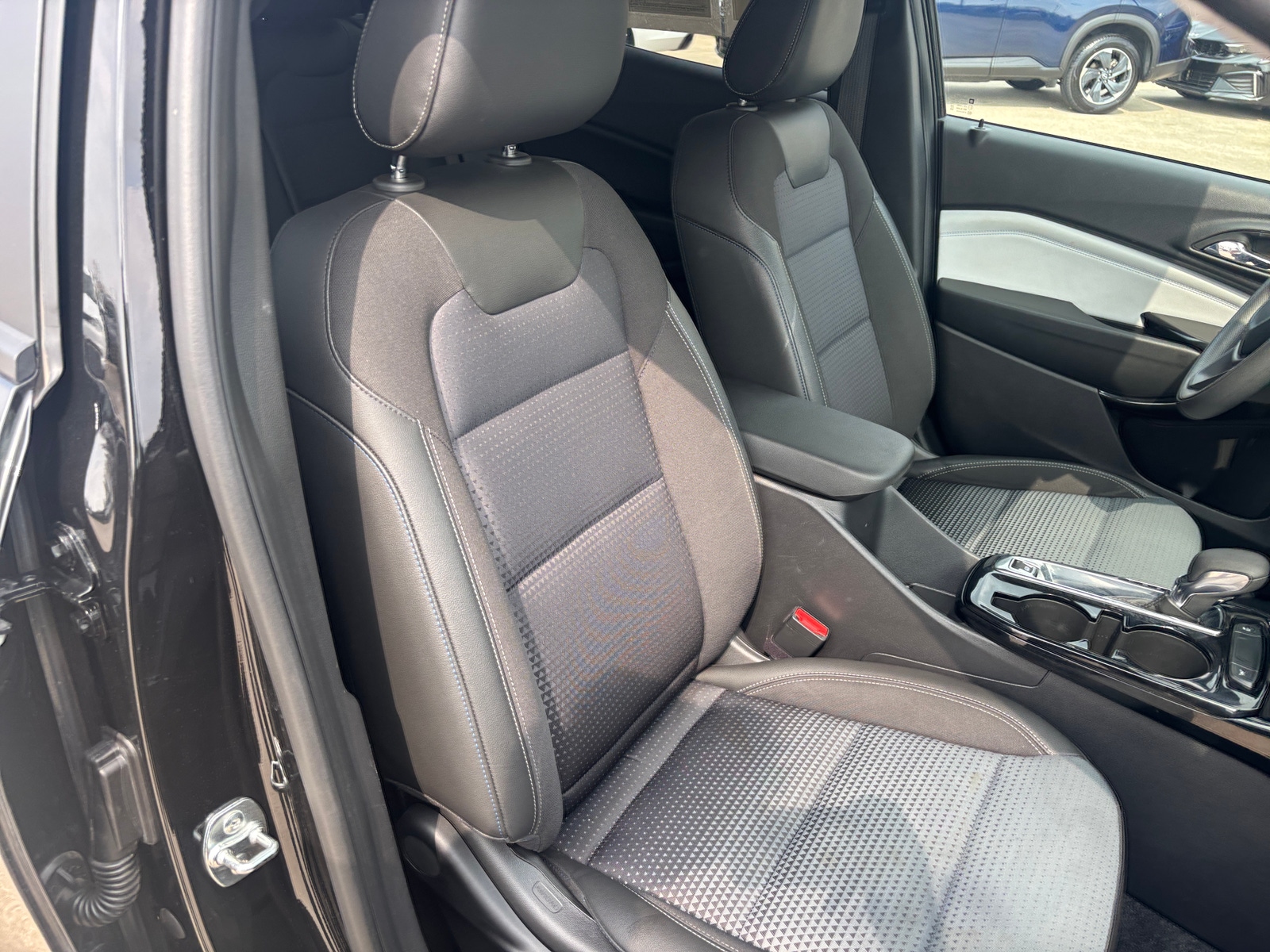 Thumbnail: 2025 Chevrolet Trax - 2