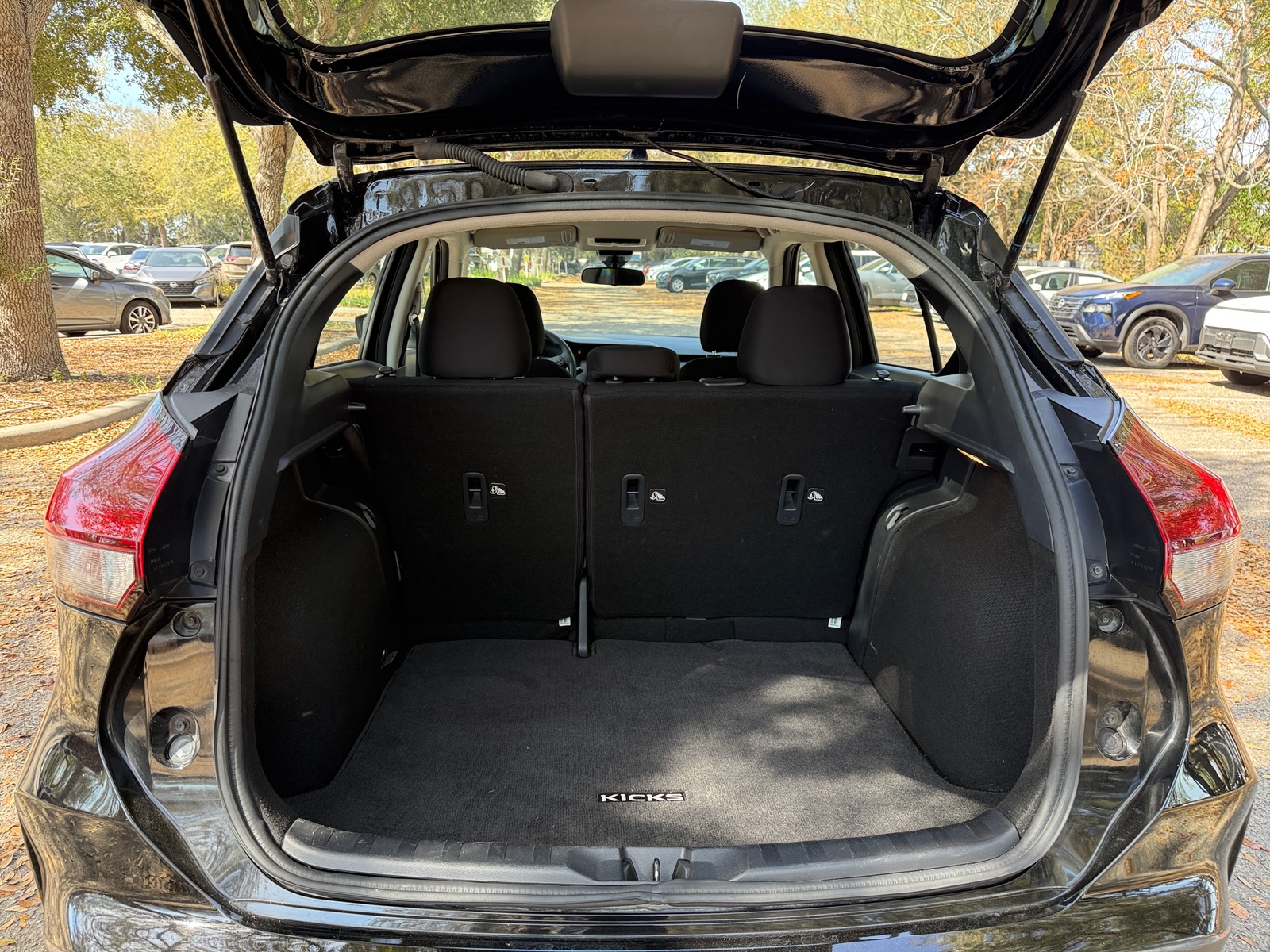 Thumbnail: 2024 Nissan Kicks - 4