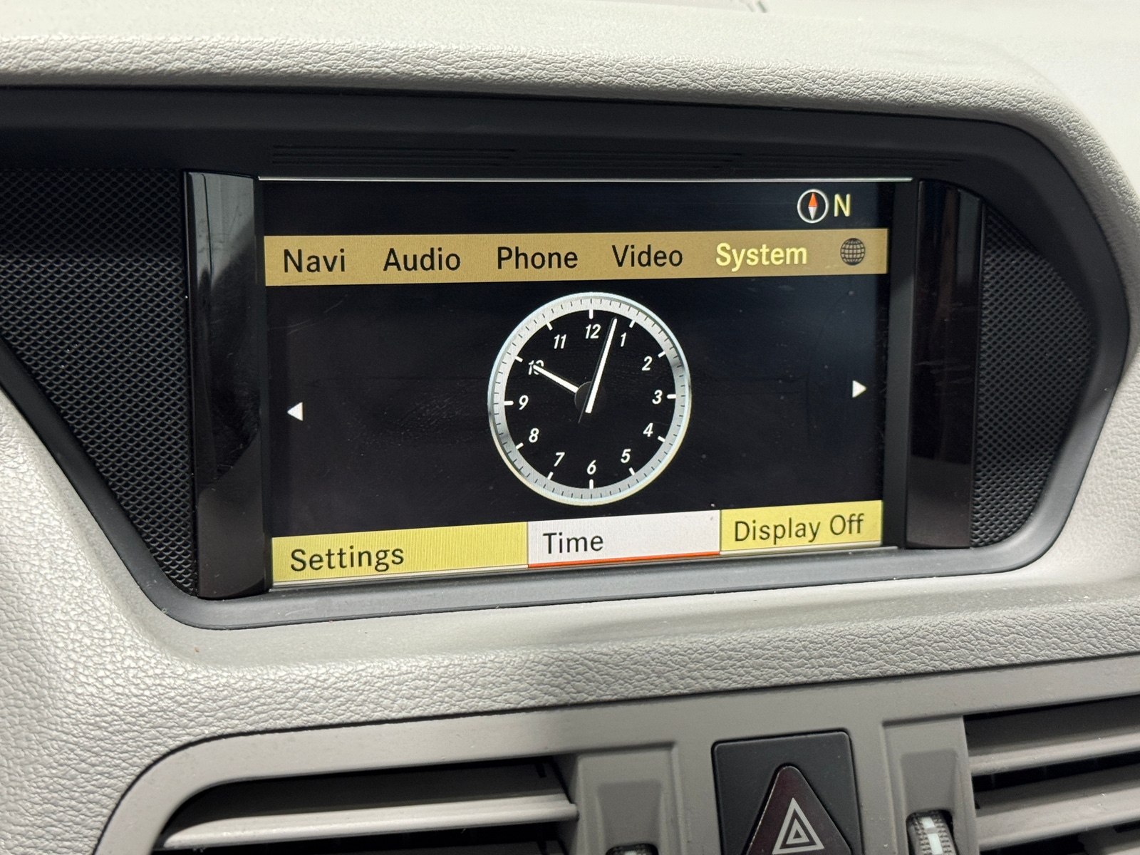 Thumbnail: 2012 Mercedes-Benz E-Class - 3