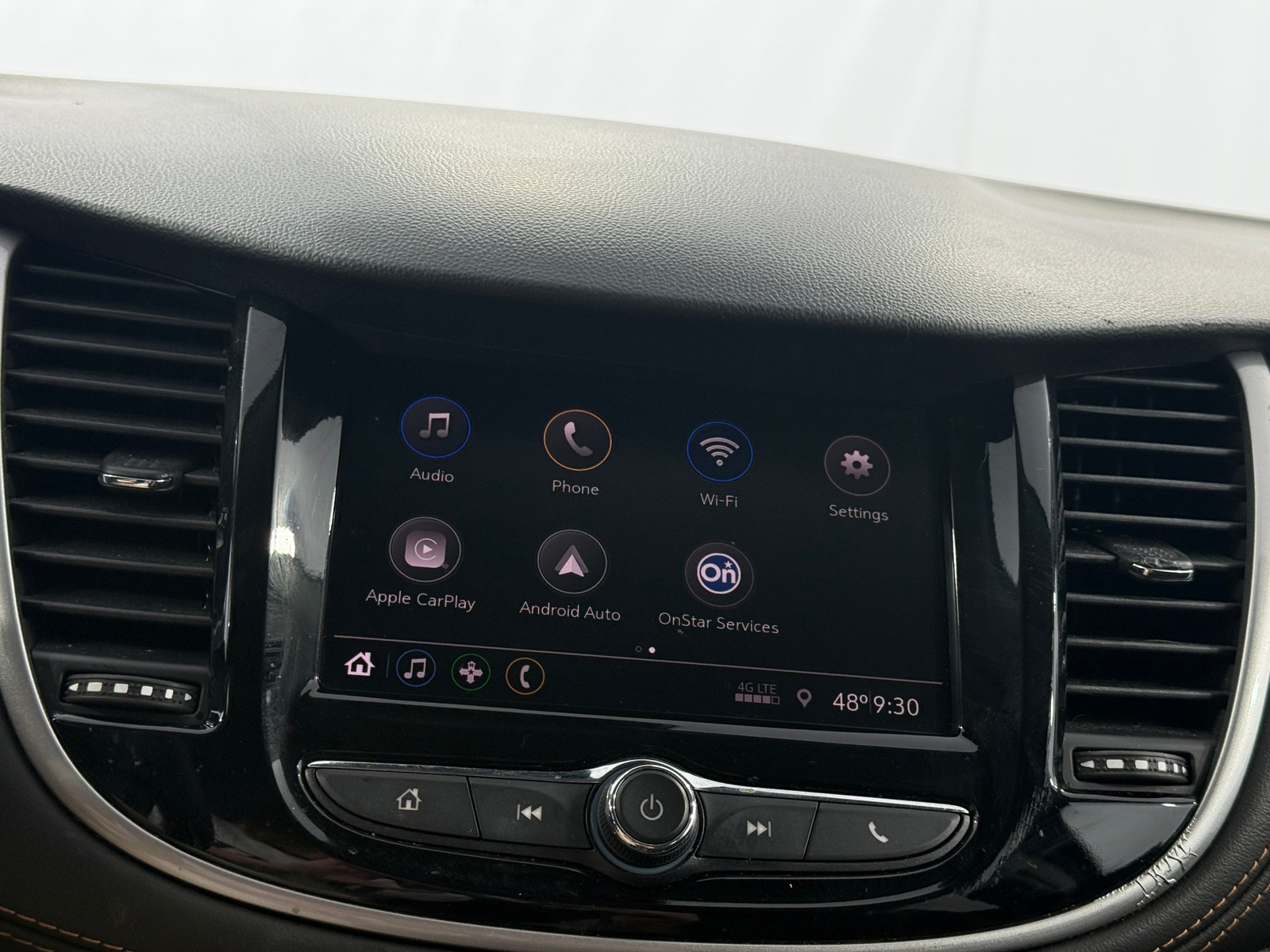 Thumbnail: 2020 Chevrolet Trax - 3