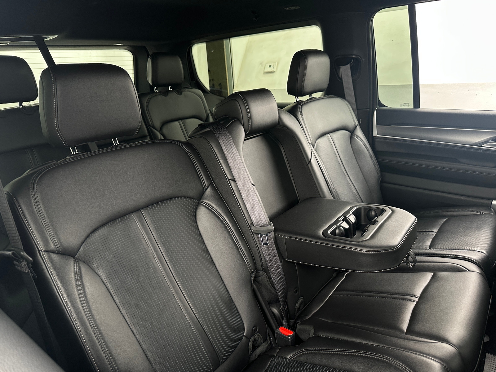 Thumbnail: 2025 Jeep Wagoneer - 5