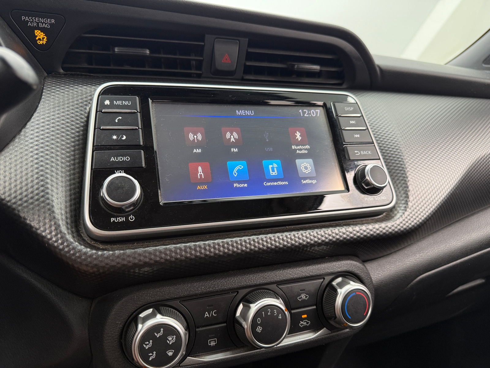 Thumbnail: 2020 Nissan Kicks - 4