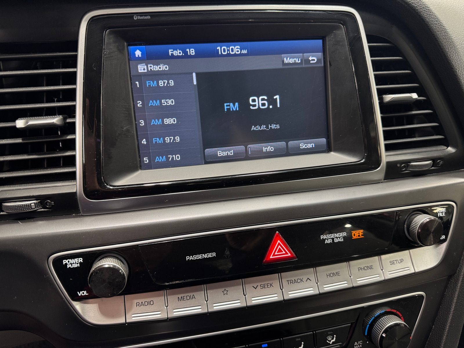 Thumbnail: 2019 Hyundai Sonata - 4