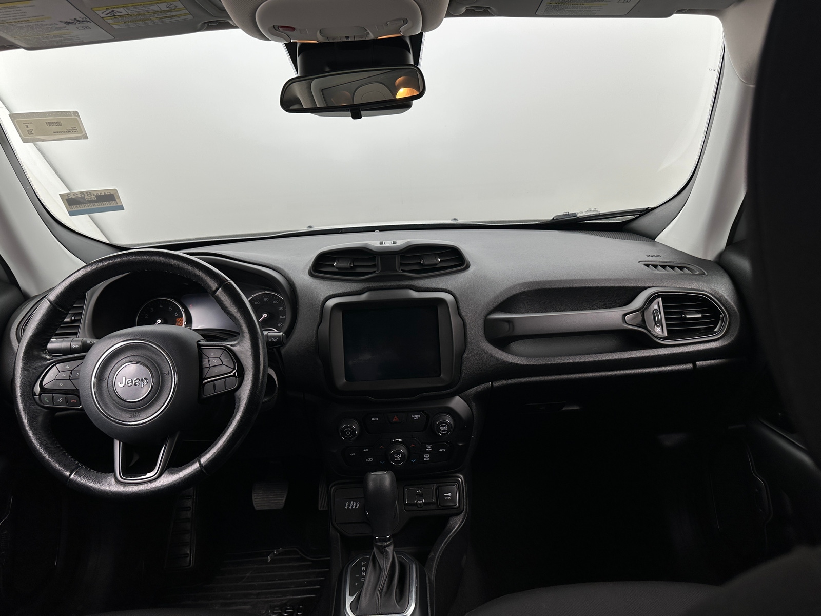 Thumbnail: 2019 Jeep Renegade - 3