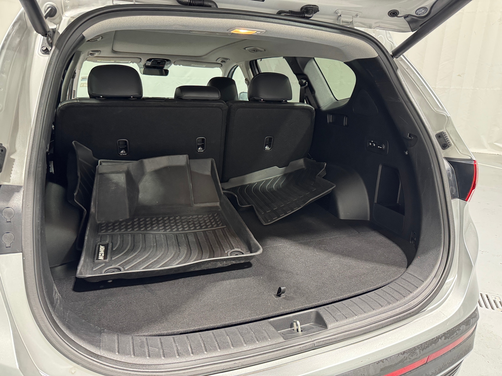 Thumbnail: 2022 Hyundai Santa Fe - 6