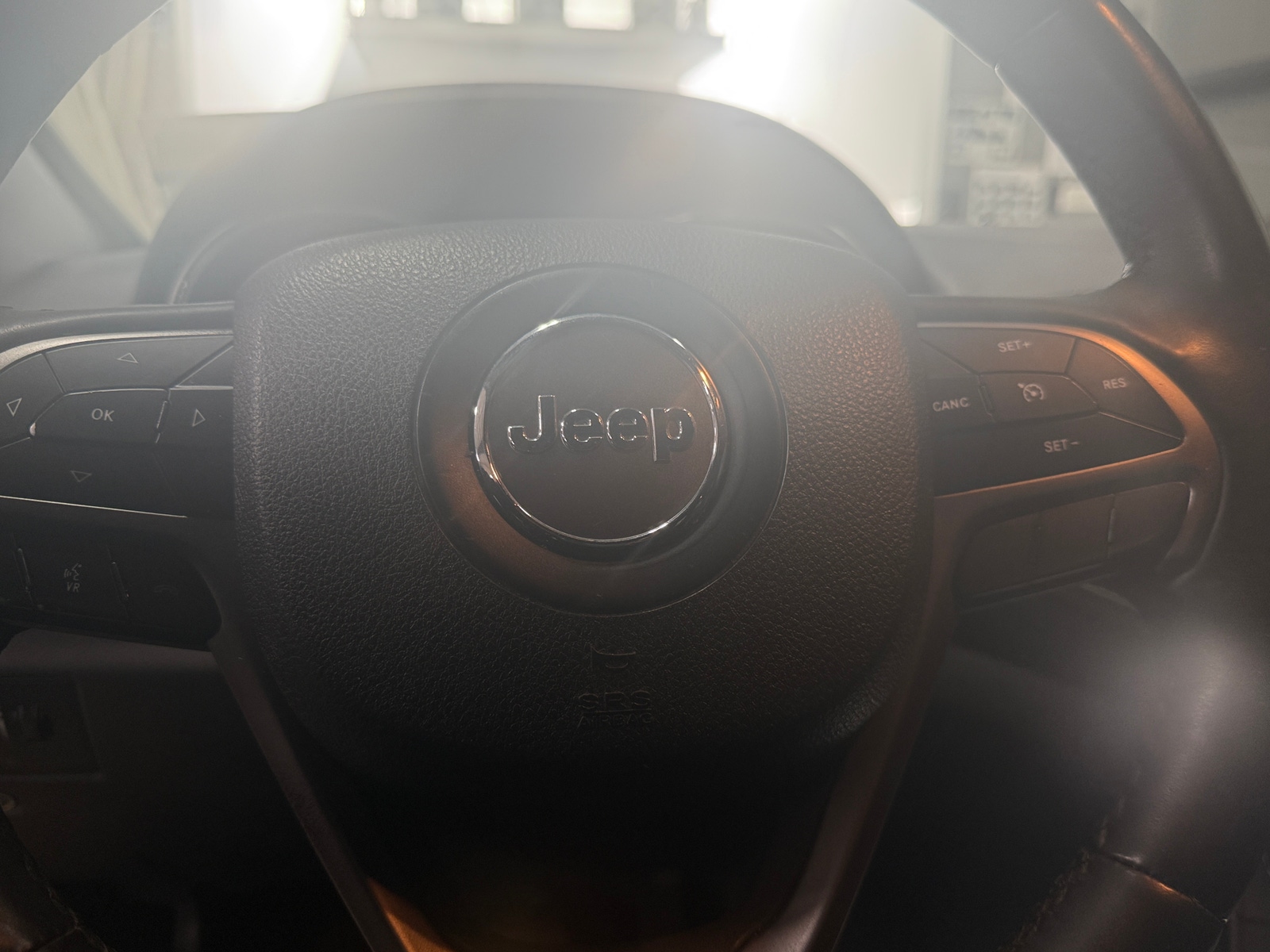 Thumbnail: 2018 Jeep Grand Cherokee - 5