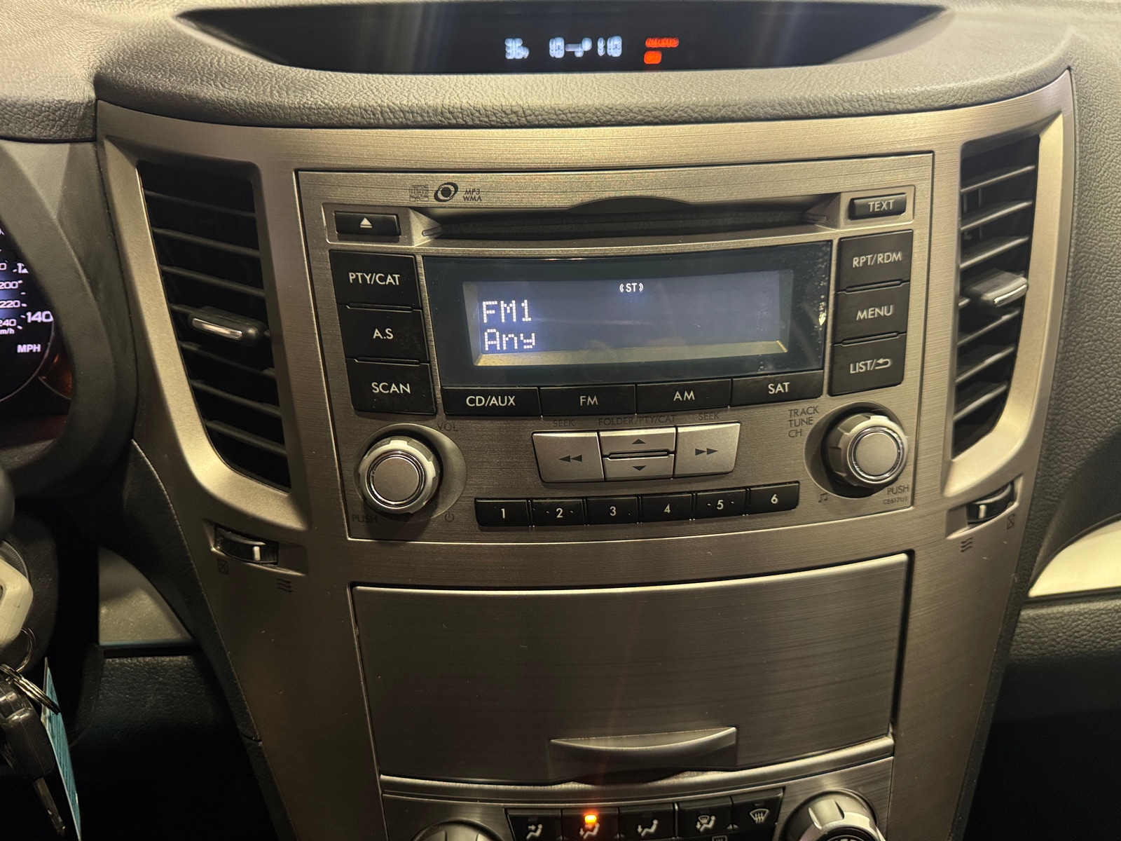 Thumbnail: 2012 Subaru Legacy - 4