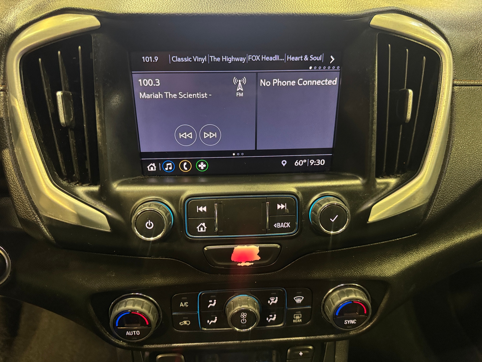 Thumbnail: 2020 GMC Terrain - 3