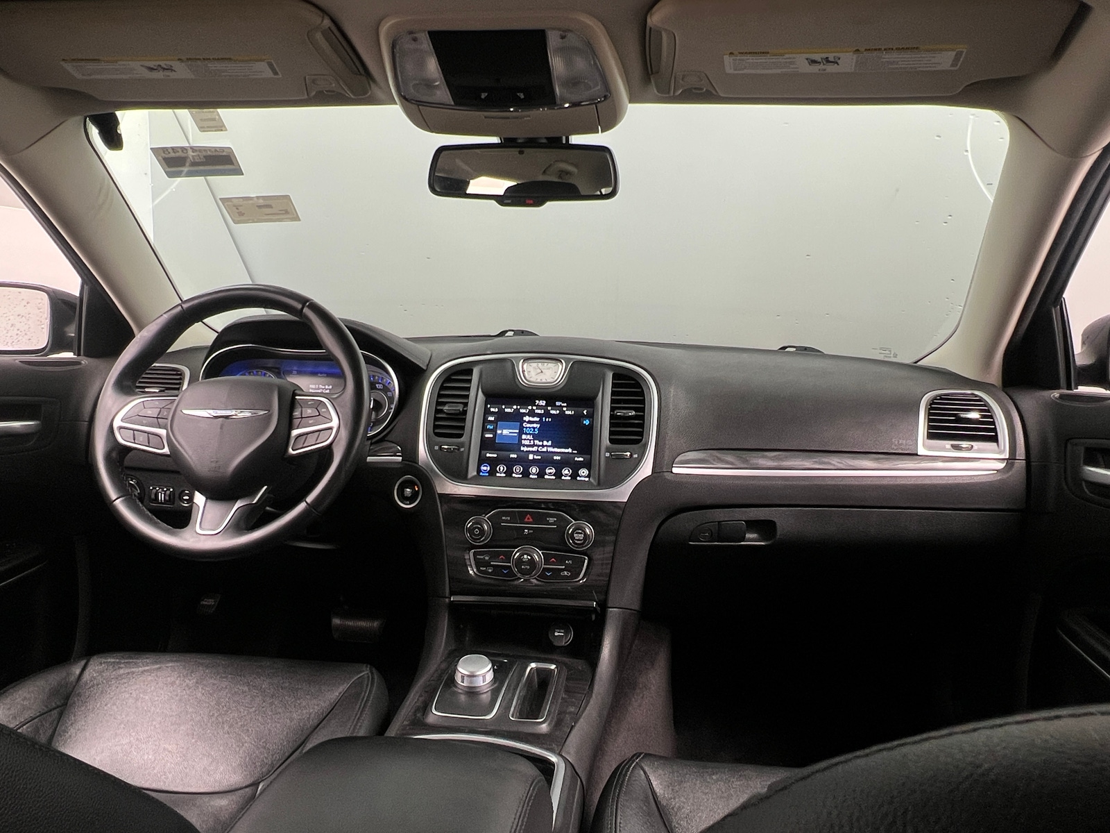 Thumbnail: 2018 Chrysler 300 - 3