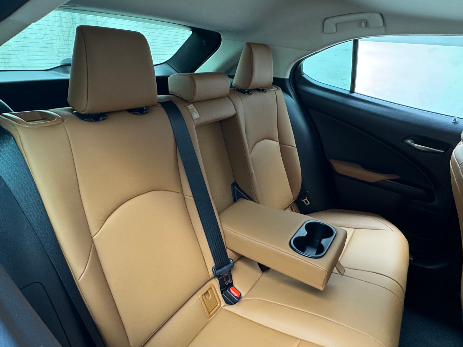 Thumbnail: 2022 Lexus UX - 5