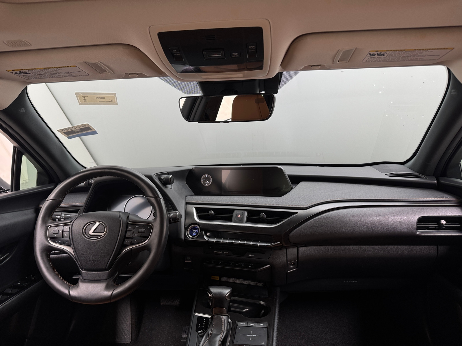 Thumbnail: 2022 Lexus UX - 2