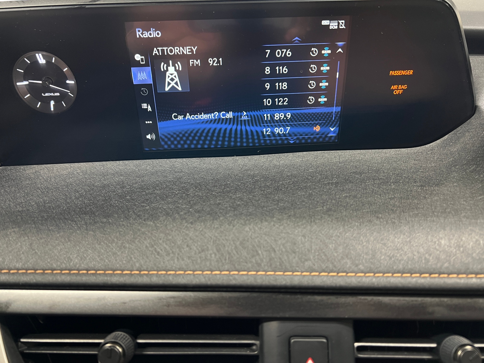 Thumbnail: 2022 Lexus UX - 3