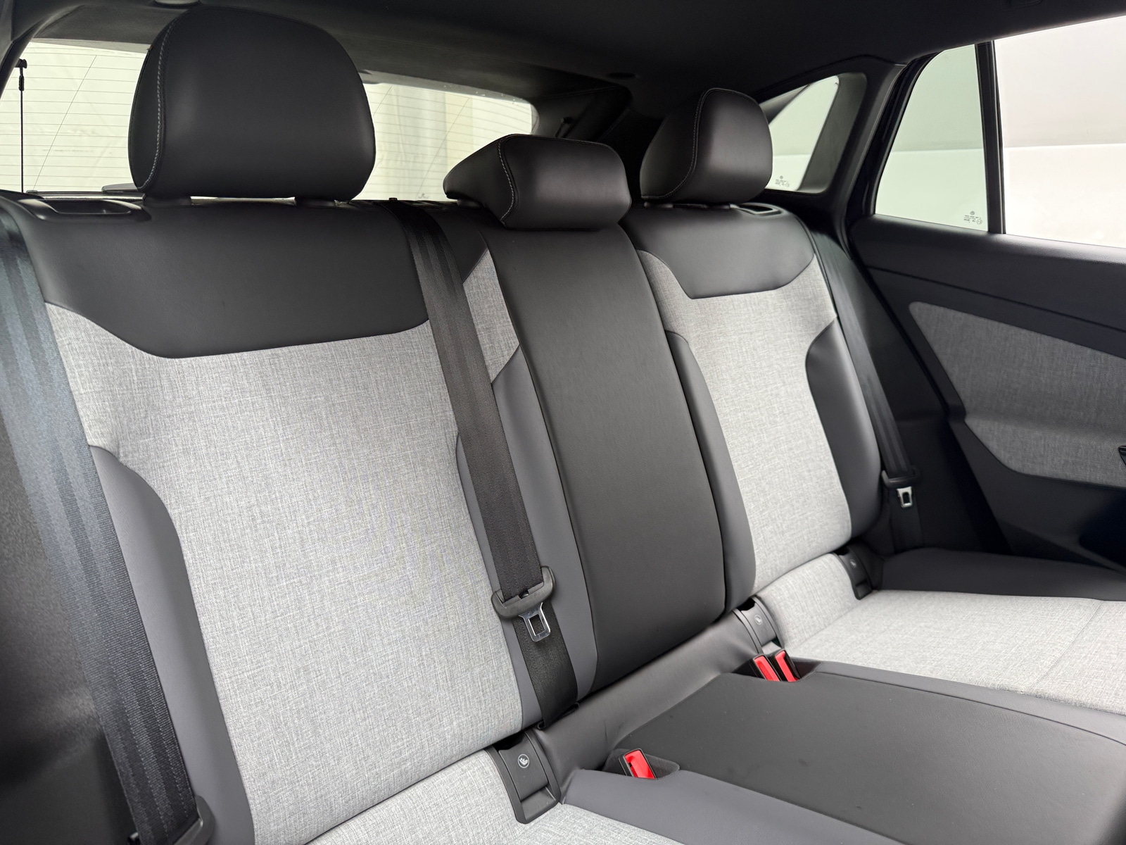 Thumbnail: 2025 Volkswagen ID.4 - 6