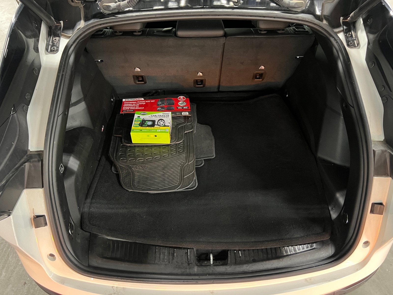 Thumbnail: 2024 Jeep Wagoneer S - 6