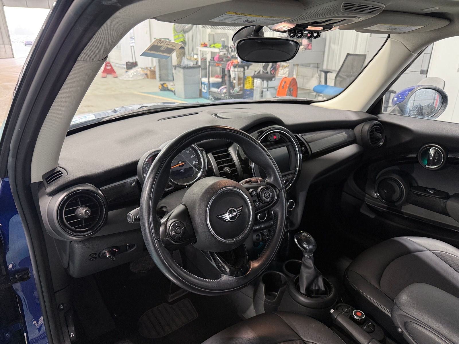 Thumbnail: 2019 MINI Cooper Hardtop - 2