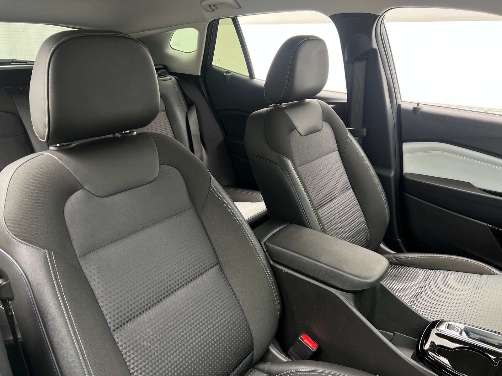 Thumbnail: 2025 Chevrolet Trax - 2