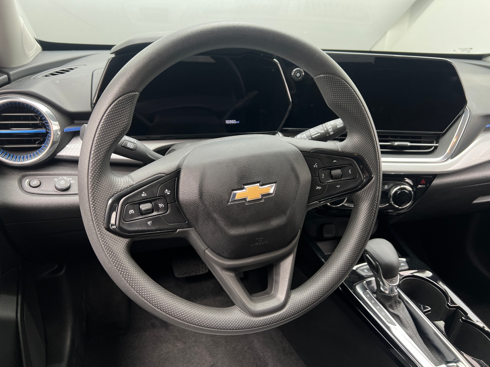 Thumbnail: 2025 Chevrolet Trax - 5