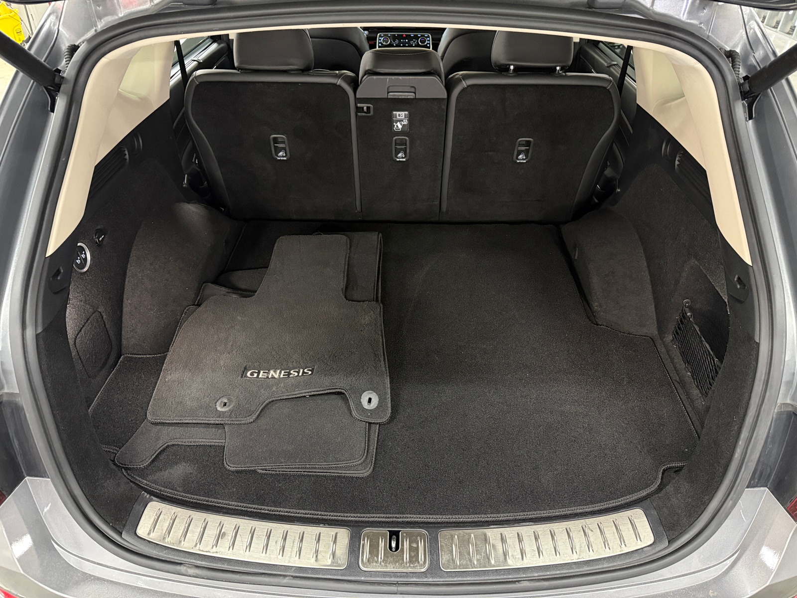 Thumbnail: 2024 Genesis GV80 - 6