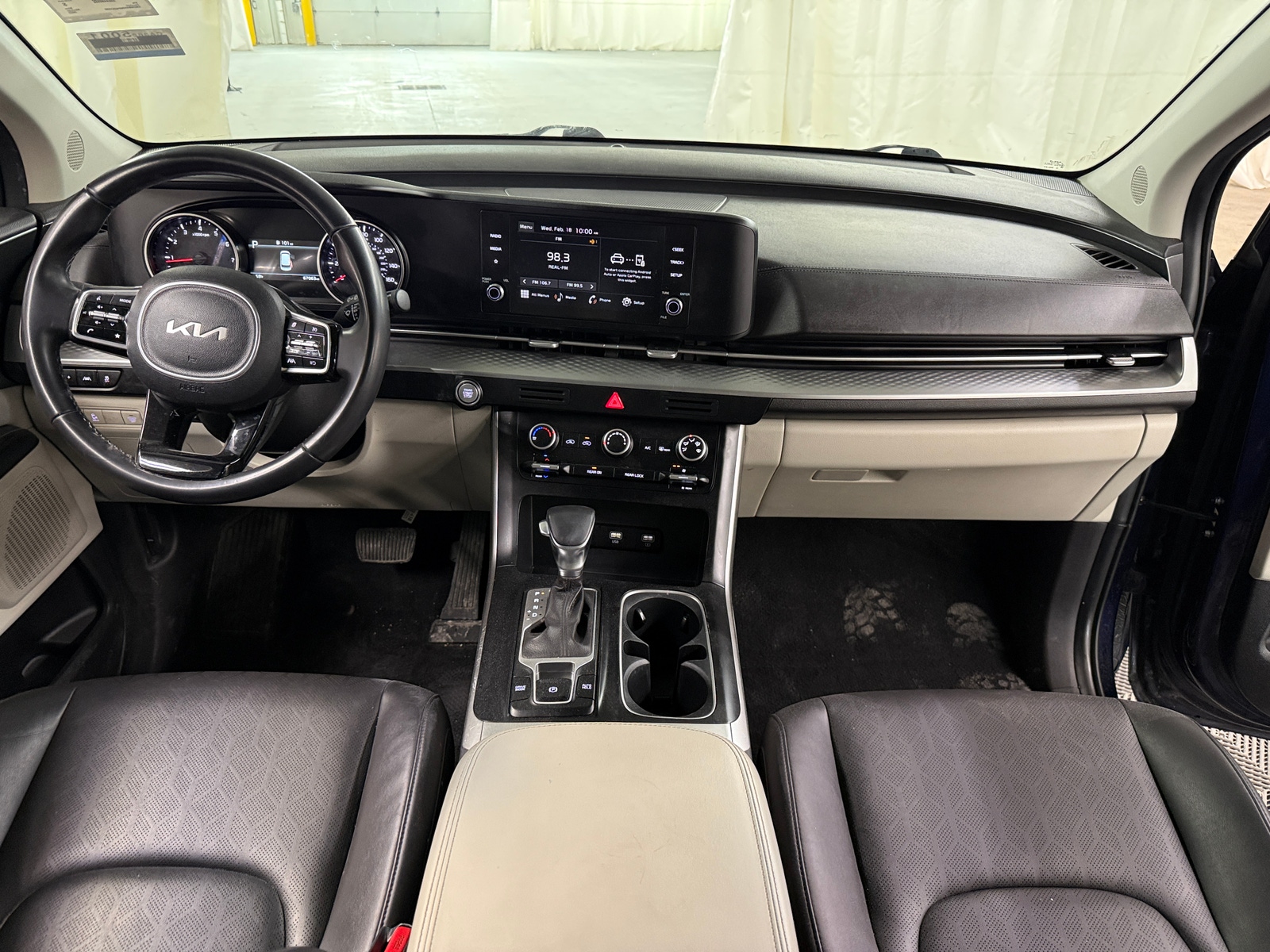 Thumbnail: 2023 Kia Carnival - 2