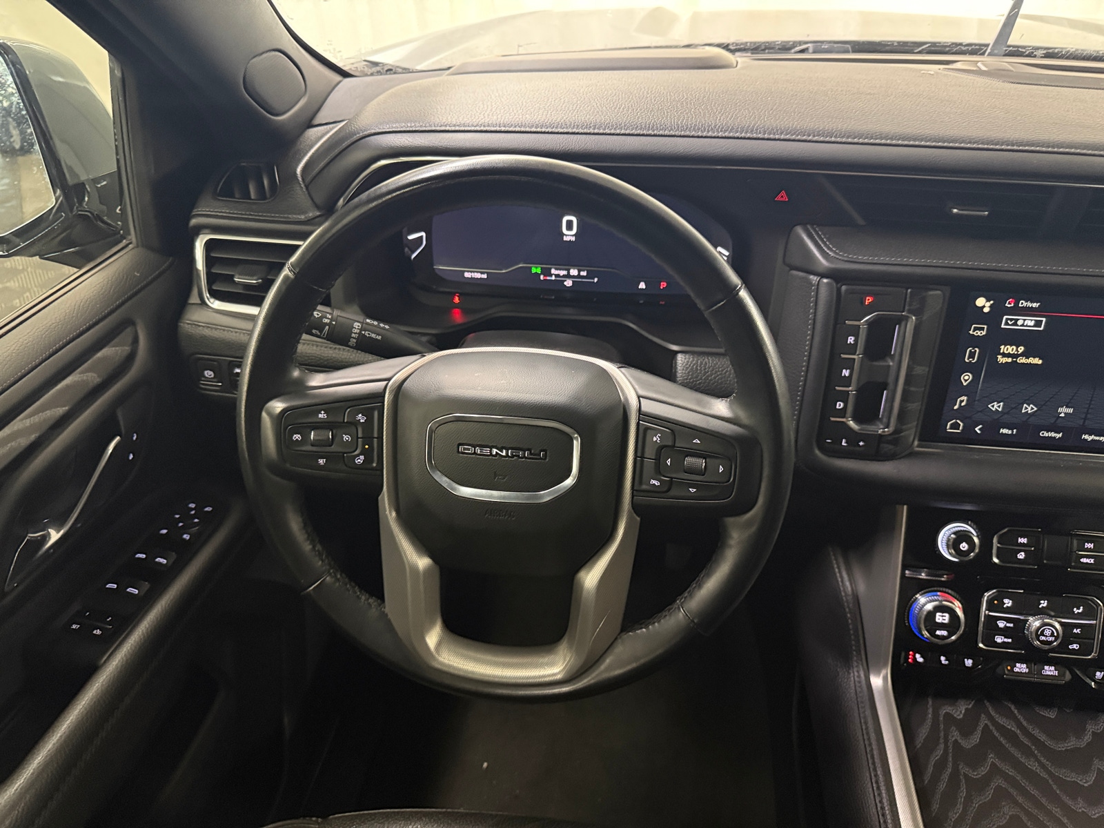 Thumbnail: 2023 GMC Yukon XL - 4