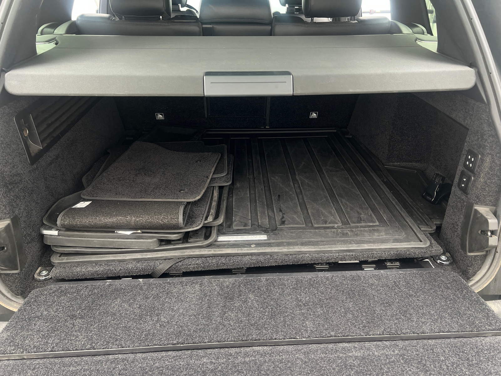 Thumbnail: 2021 Land Rover Range Rover - 6