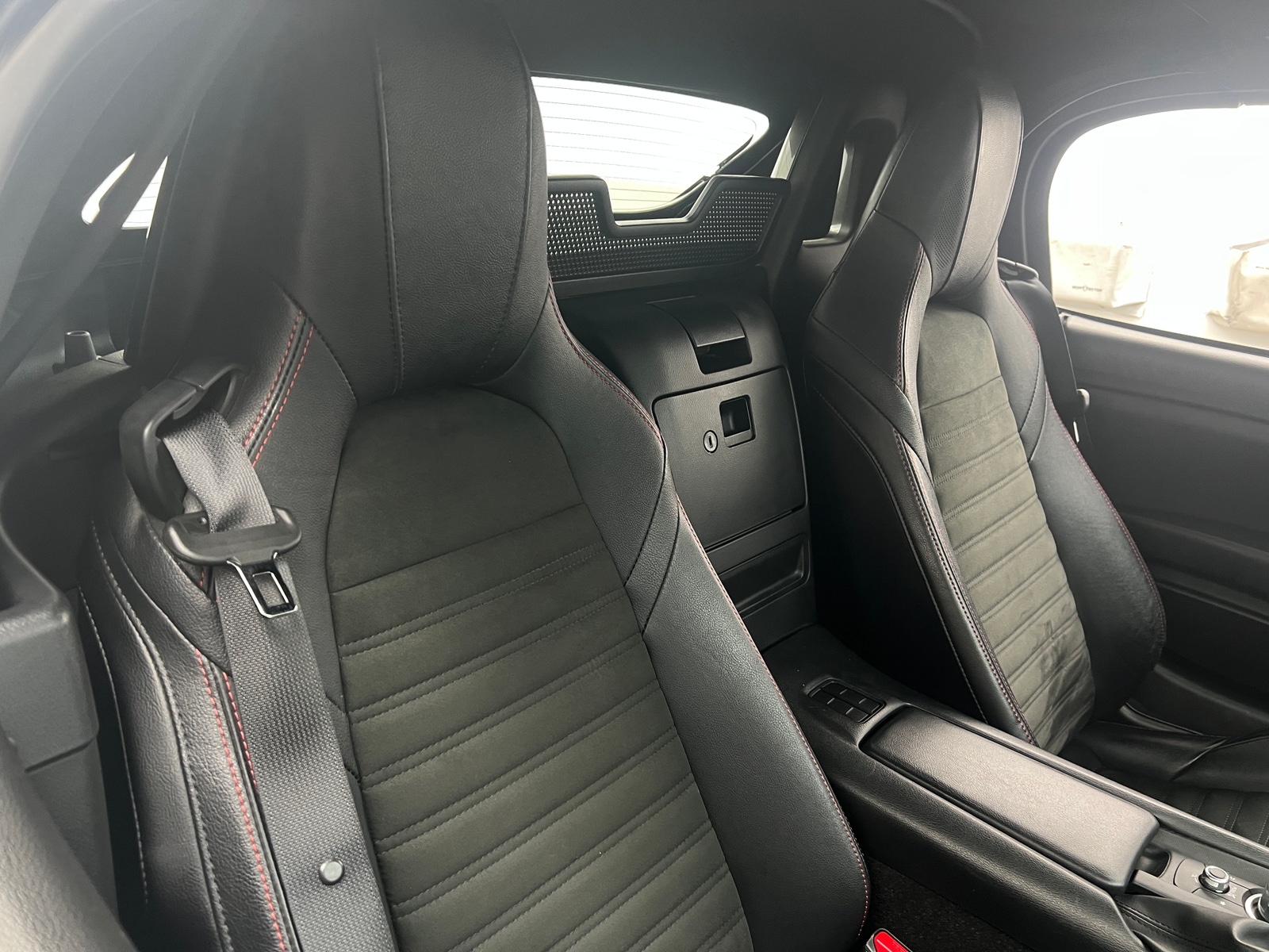 Thumbnail: 2017 Fiat 124 Spider - 2