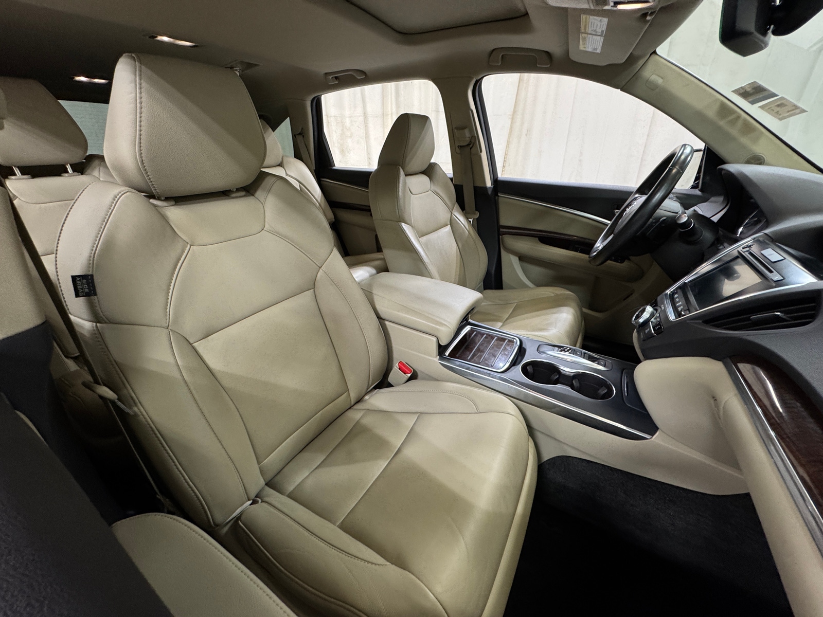 Thumbnail: 2017 Acura MDX - 2