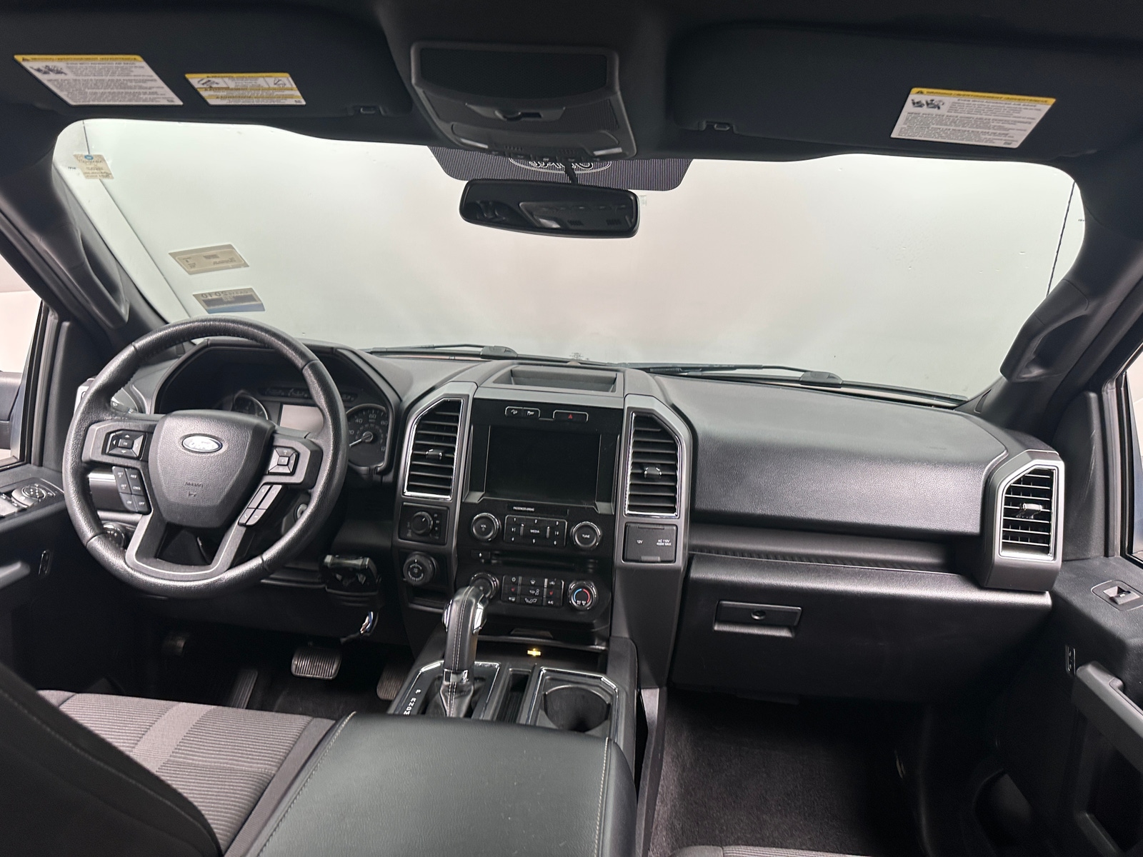 Thumbnail: 2016 Ford Econoline - 3