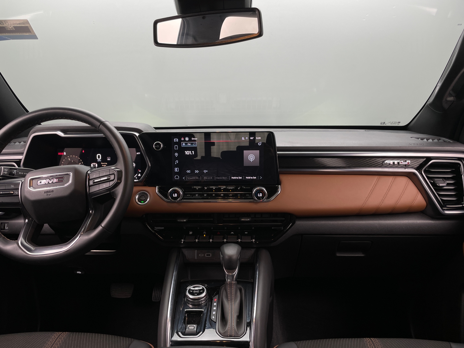 Thumbnail: 2024 GMC Canyon - 3