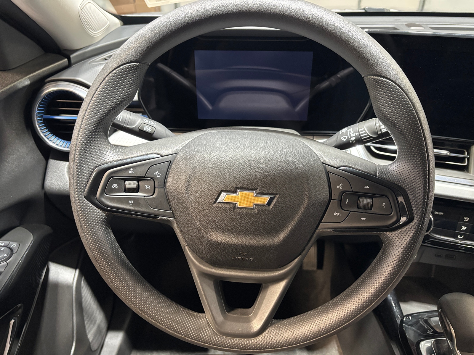 Thumbnail: 2025 Chevrolet Trax - 5