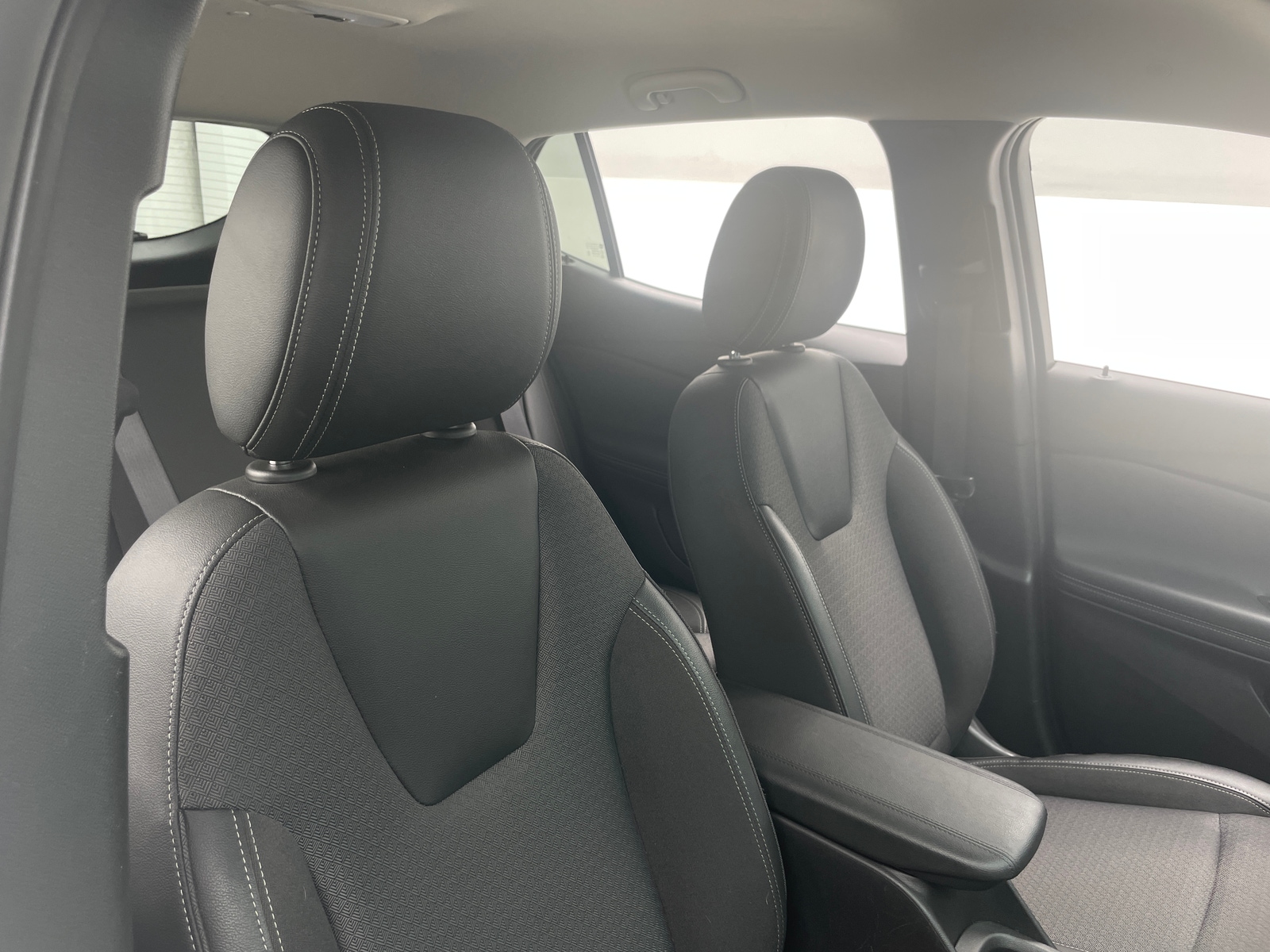 Thumbnail: 2025 Buick Encore GX - 2