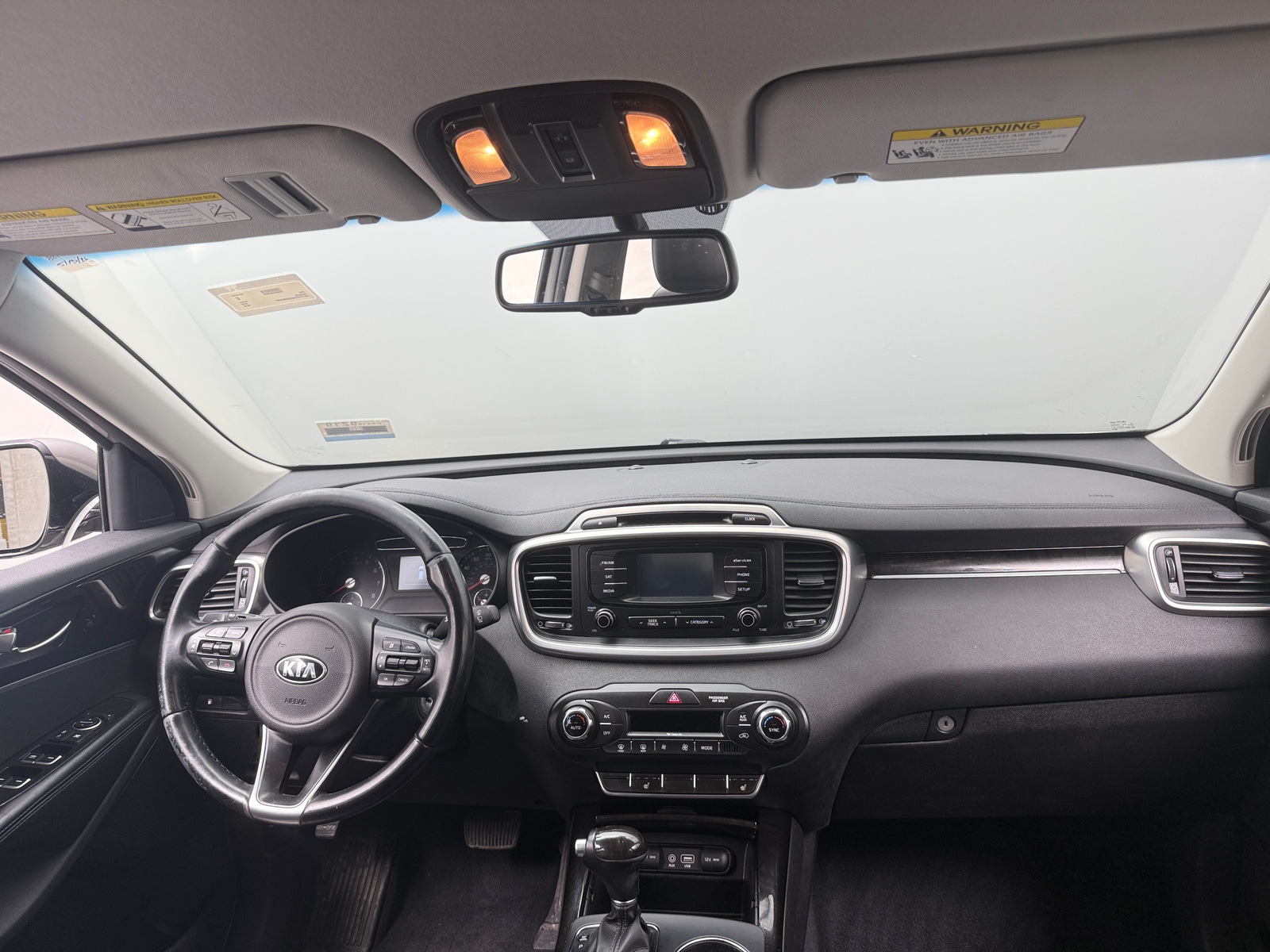 Thumbnail: 2016 Kia Sorento - 2