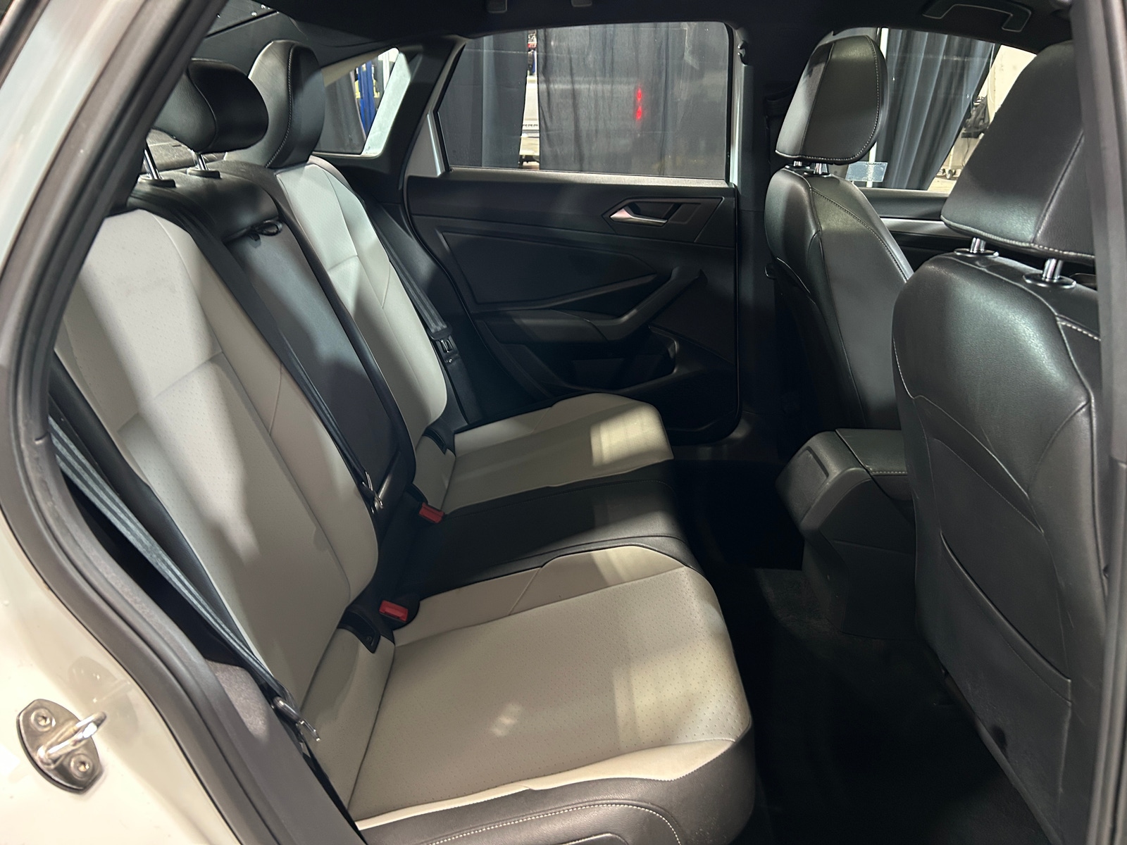 Thumbnail: 2020 Volkswagen Jetta - 5