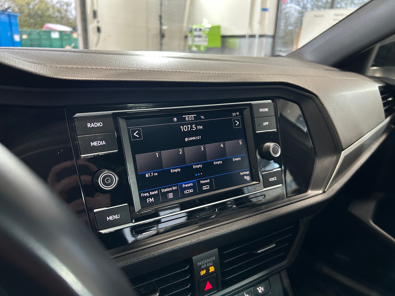 Thumbnail: 2020 Volkswagen Jetta - 3