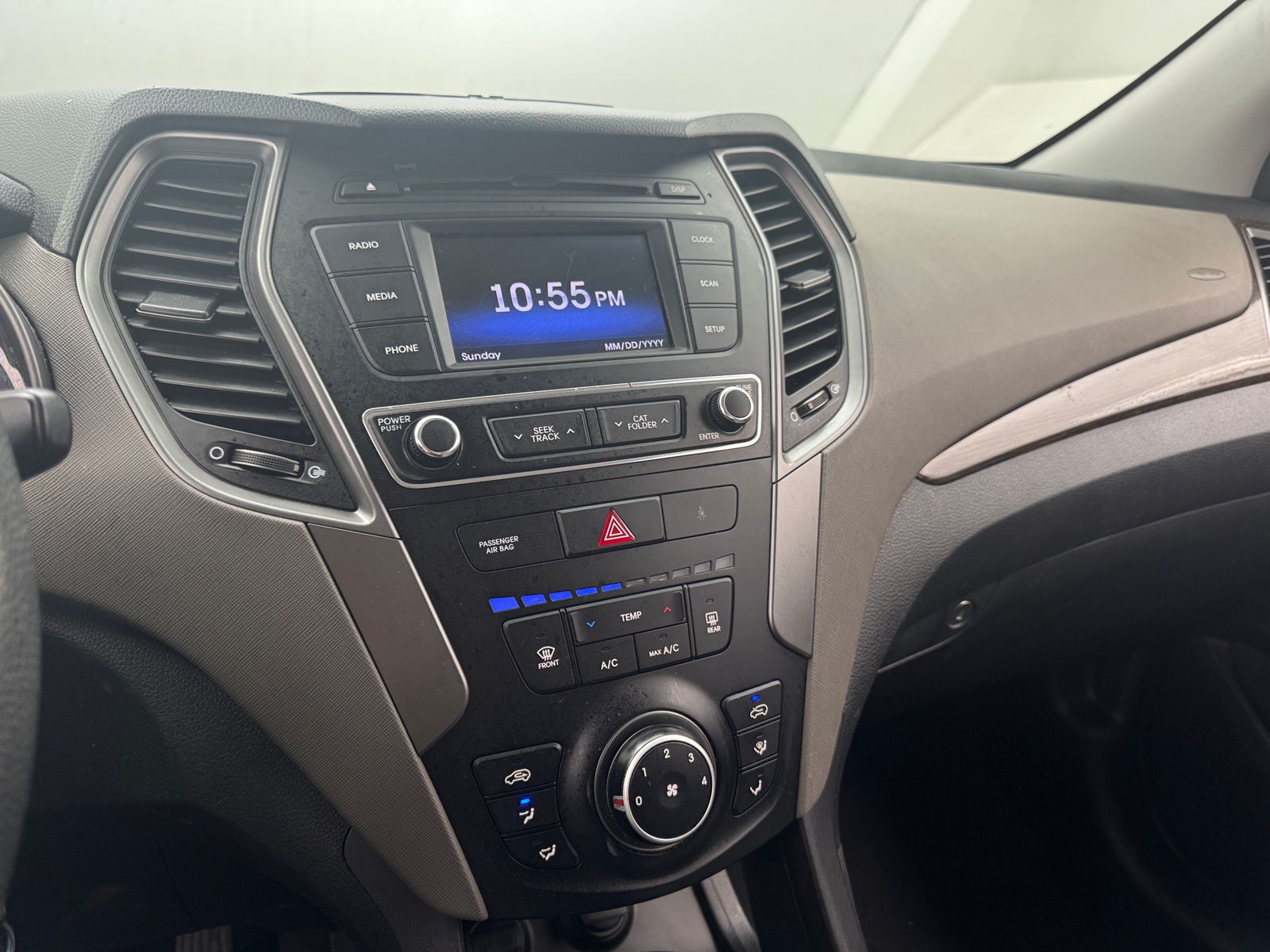 Thumbnail: 2017 Hyundai Santa Fe - 4