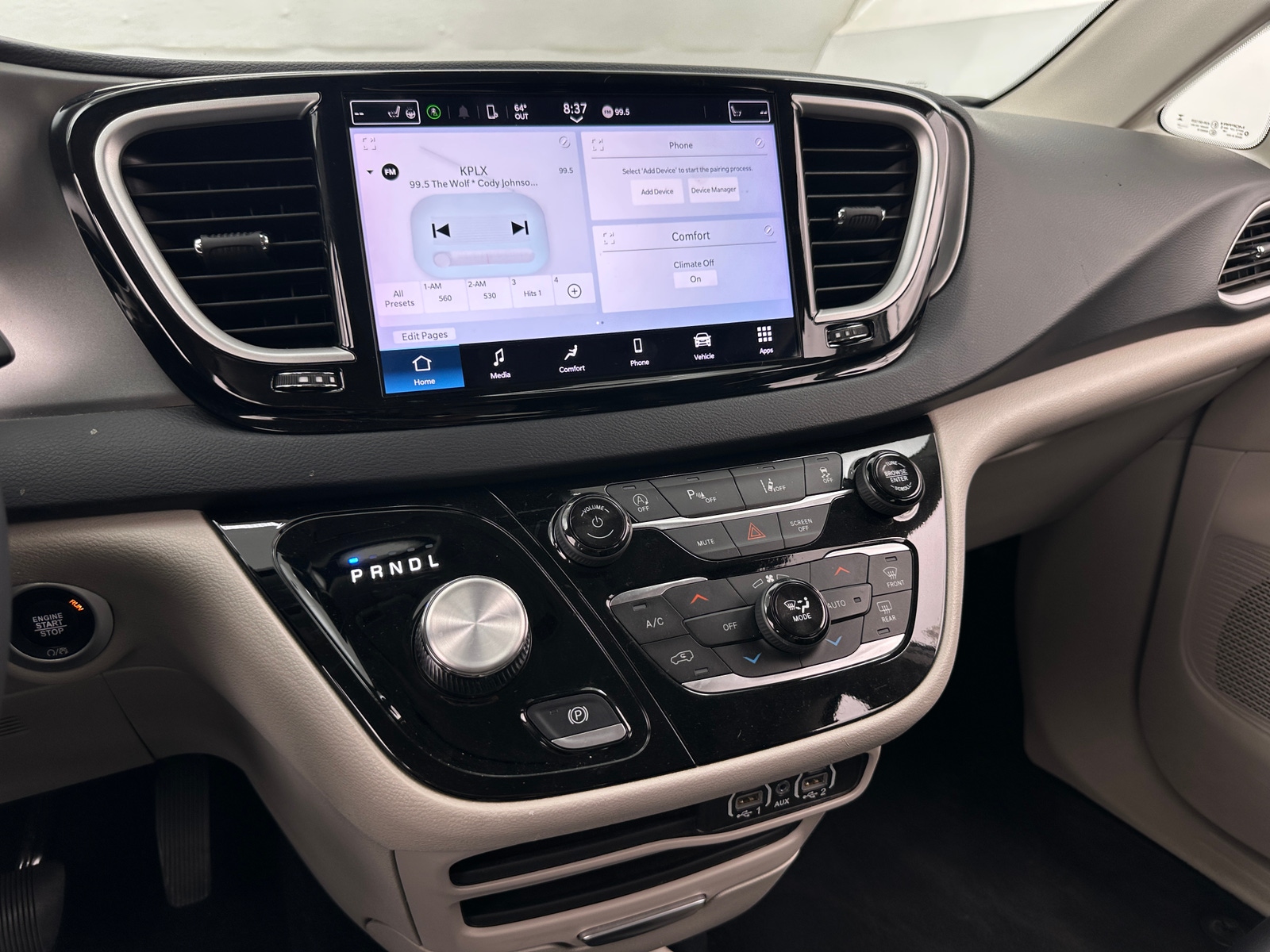 Thumbnail: 2024 Chrysler Pacifica - 3