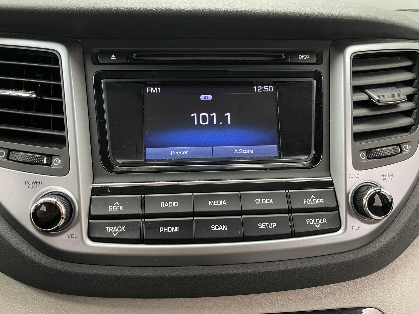 Thumbnail: 2018 Hyundai Tucson - 4