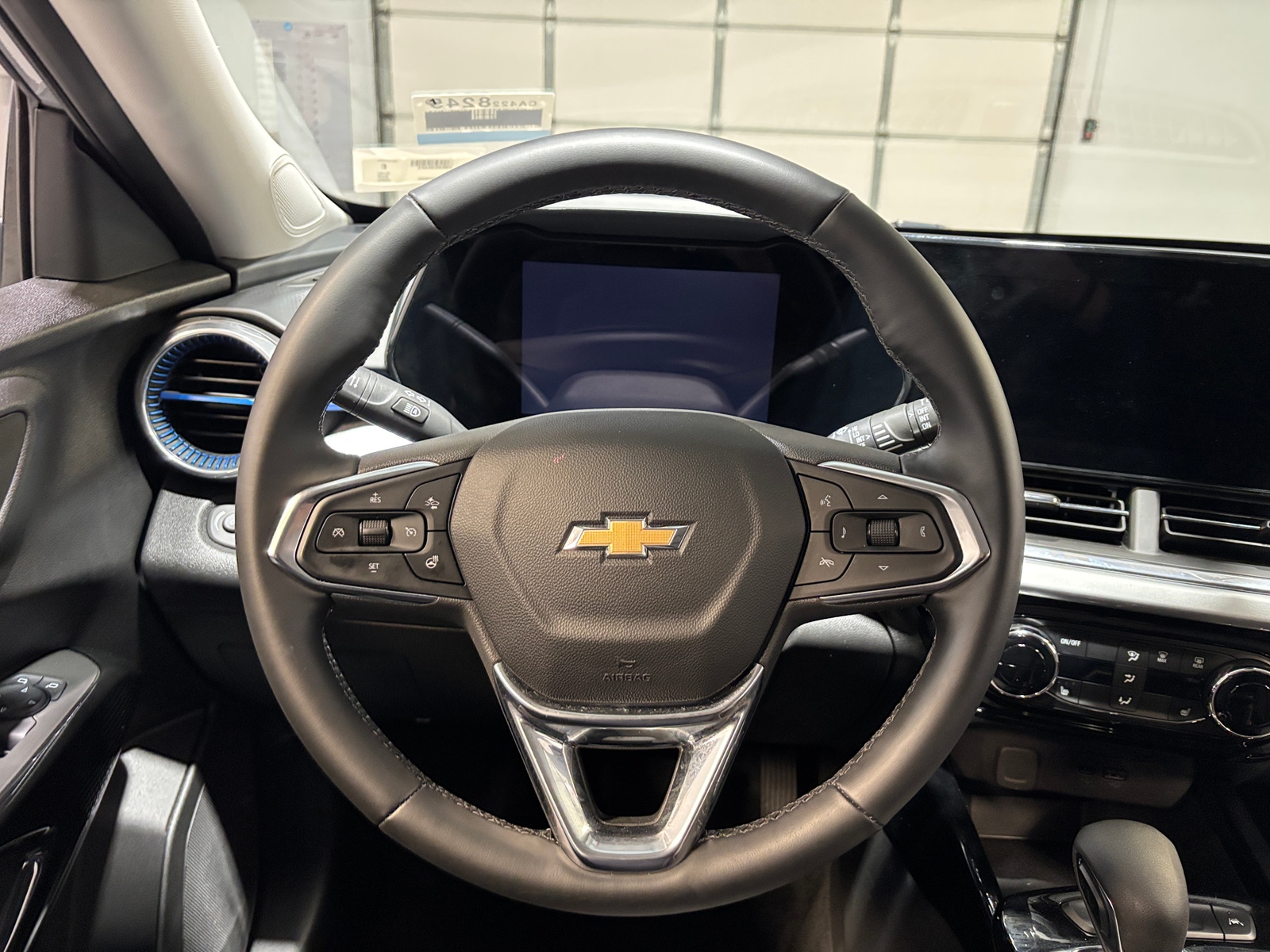 Thumbnail: 2025 Chevrolet Trax - 5