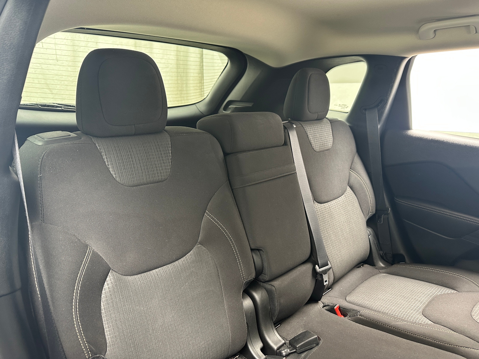 Thumbnail: 2016 Jeep Cherokee - 6