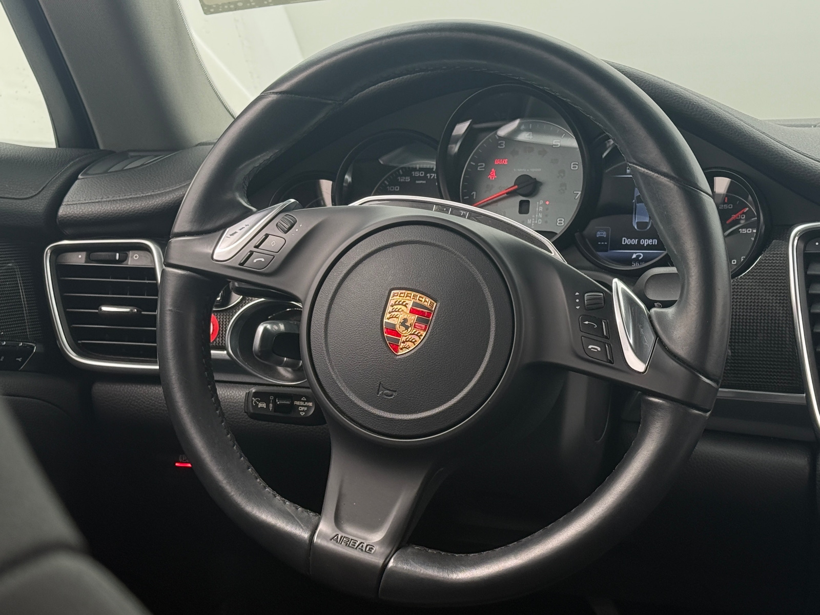 Thumbnail: 2015 Porsche Panamera - 5