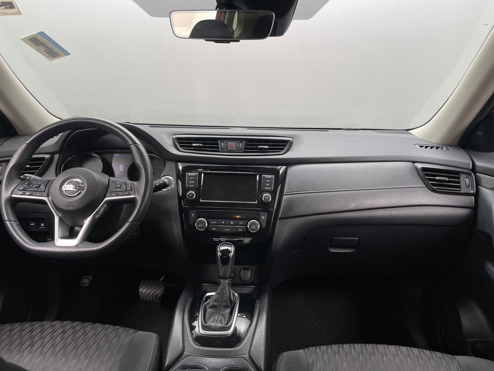 Thumbnail: 2020 Nissan Rogue - 3