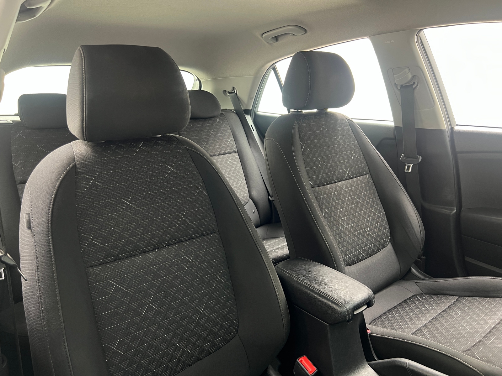 Thumbnail: 2022 Kia Rio - 2