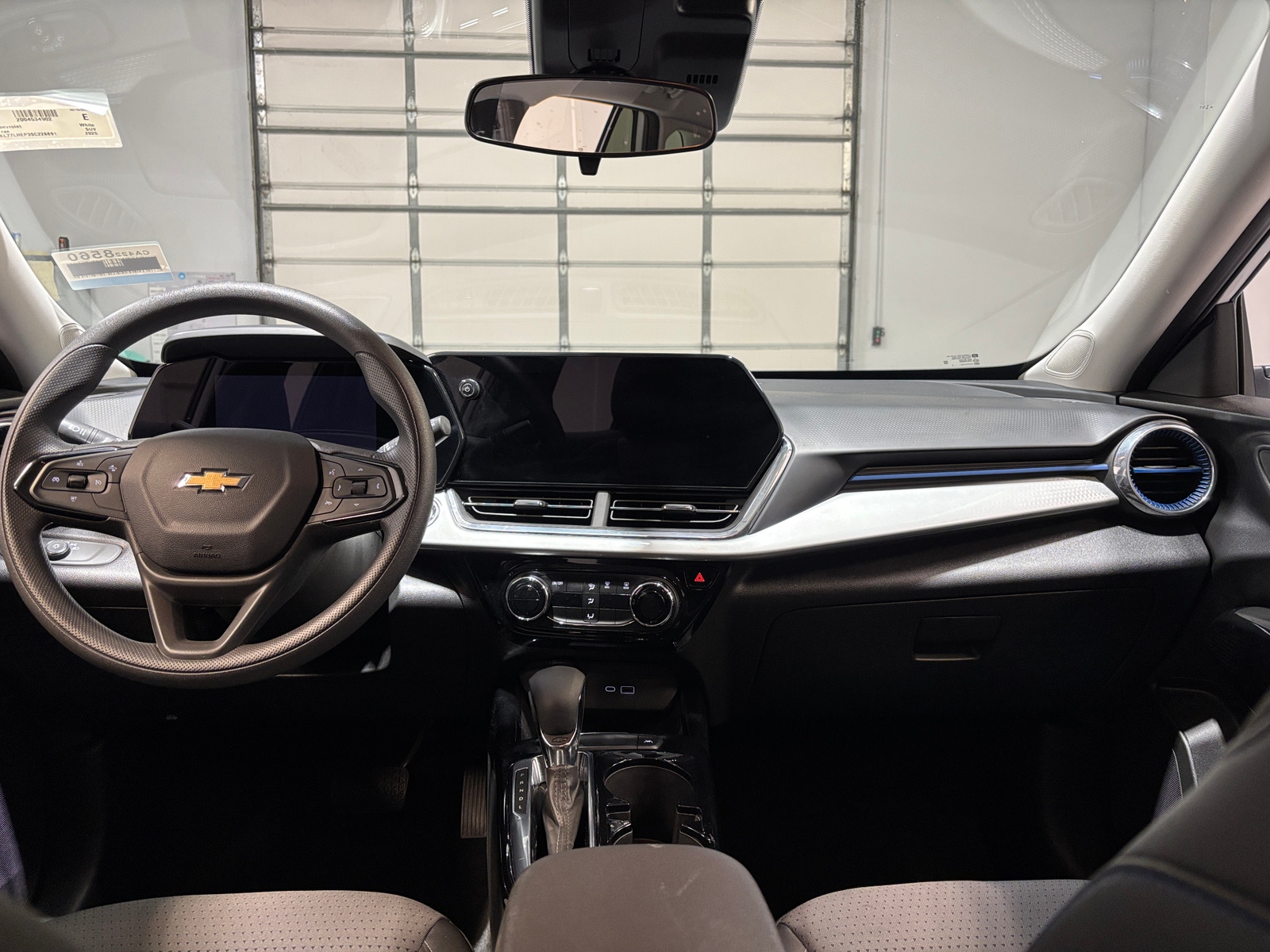 Thumbnail: 2025 Chevrolet Trax - 3