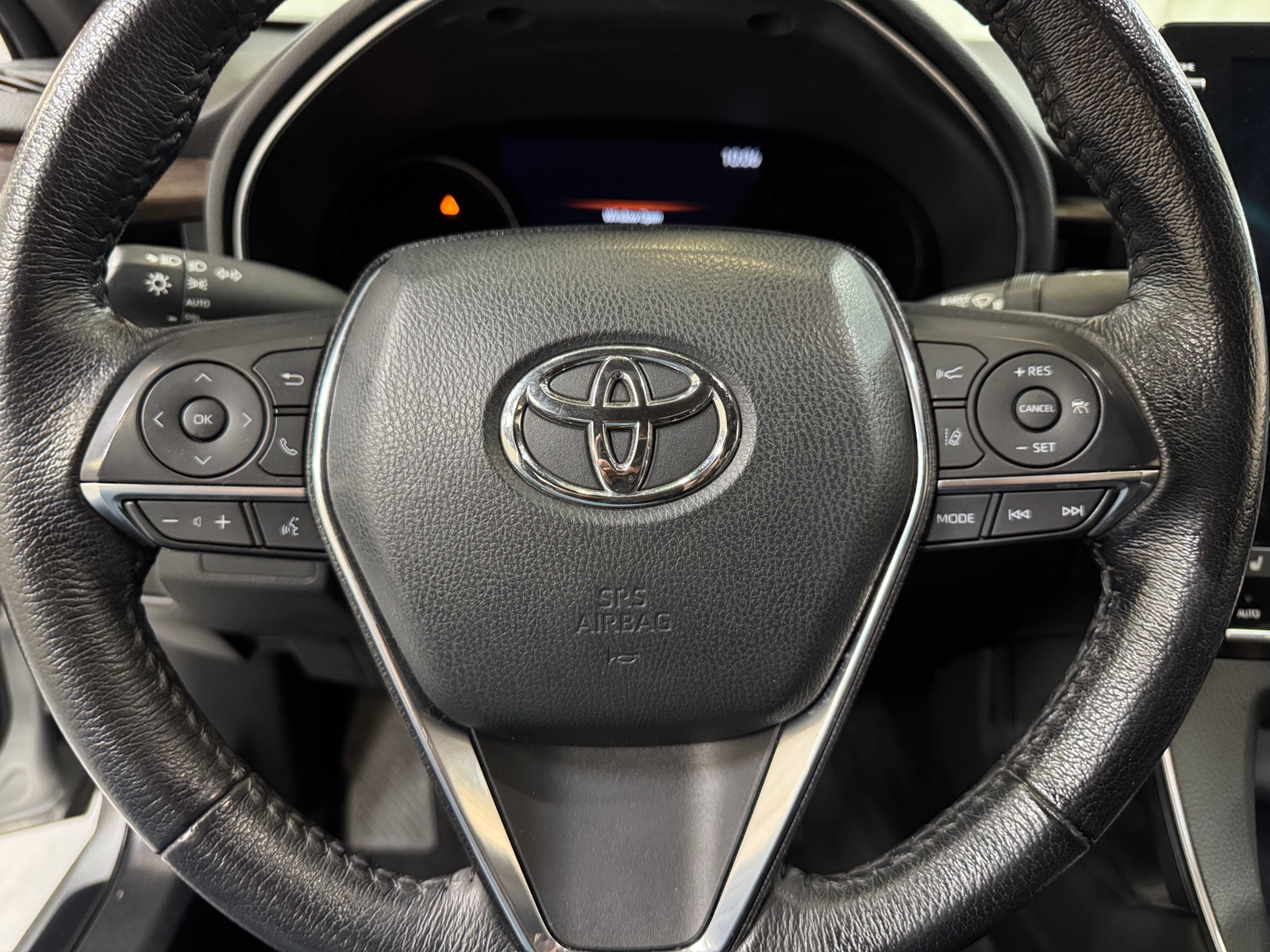 Thumbnail: 2020 Toyota Avalon - 4