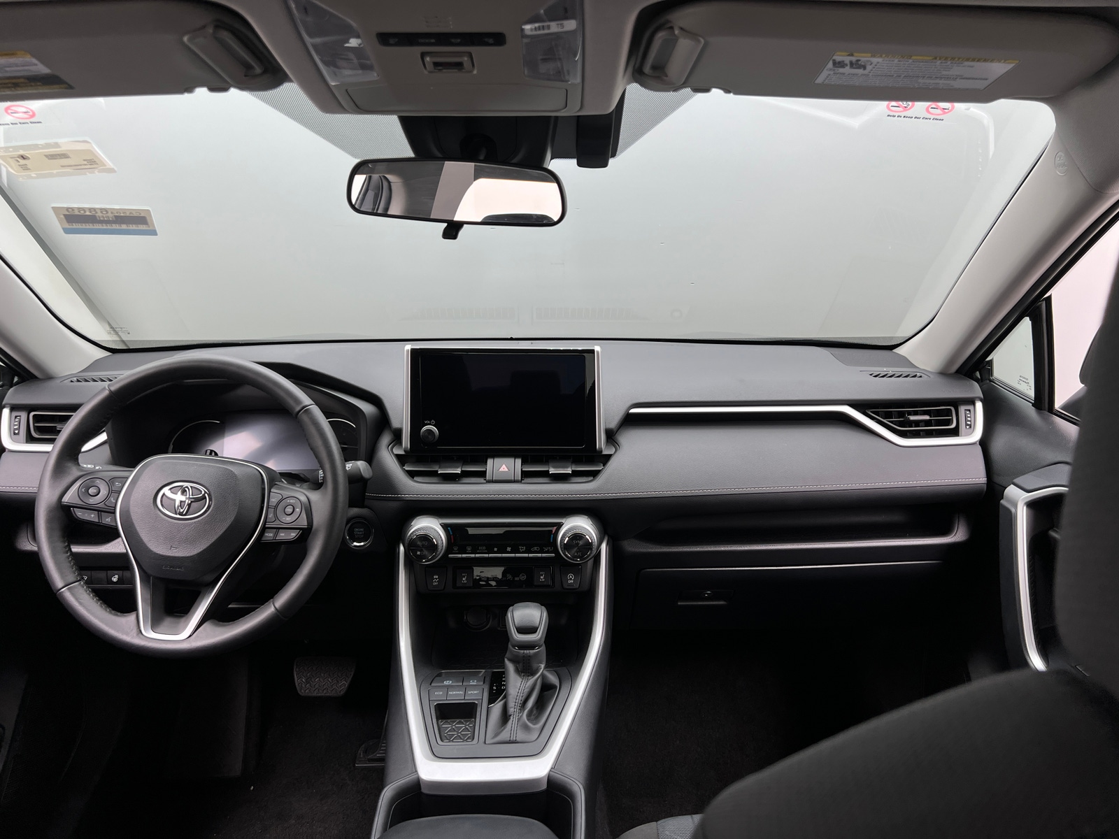 Thumbnail: 2025 Toyota RAV4 - 3